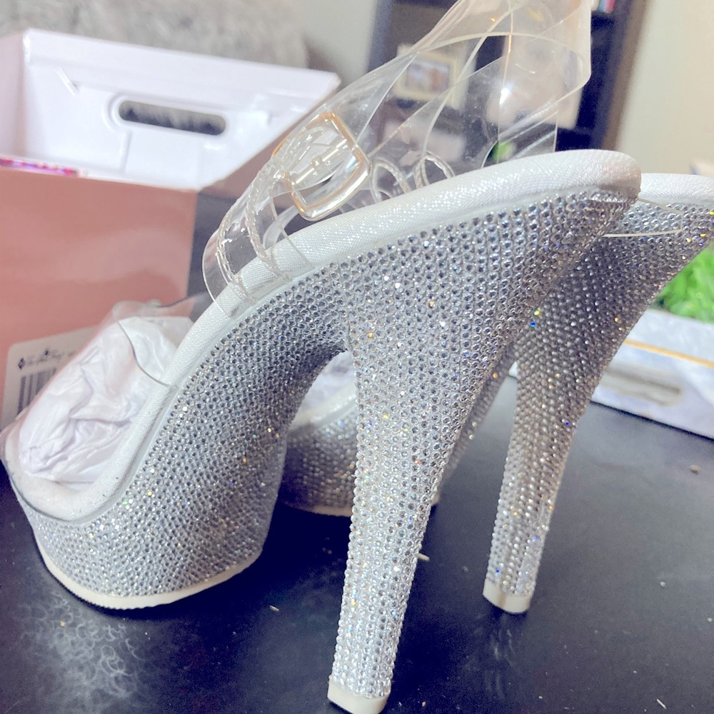 The Shoe Fairy “Iconic Olympian” posing heels